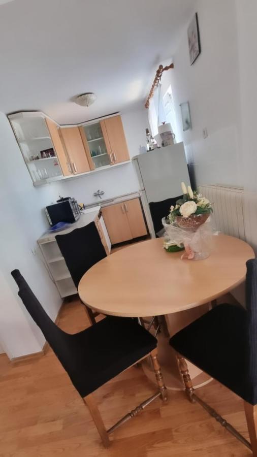 Apartman Antea Otocsán Kültér fotó