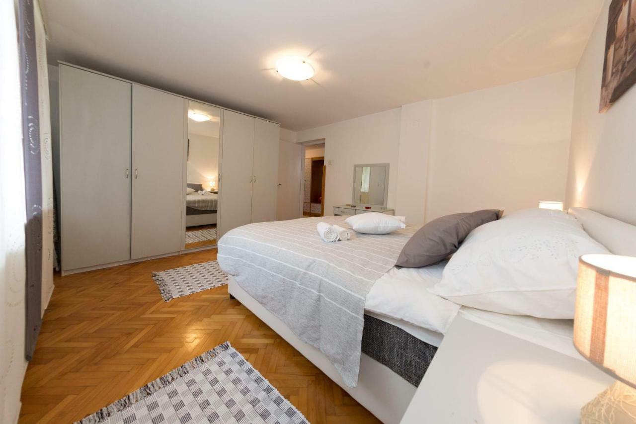 Apartman Antea Otocsán Kültér fotó