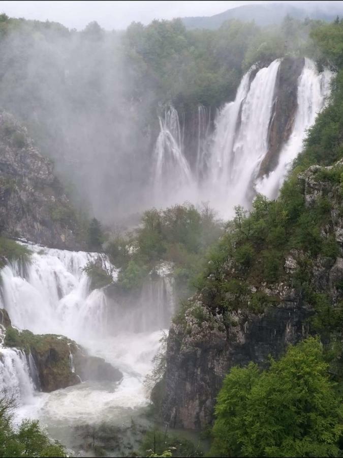 Apartman Antea Otocsán Kültér fotó